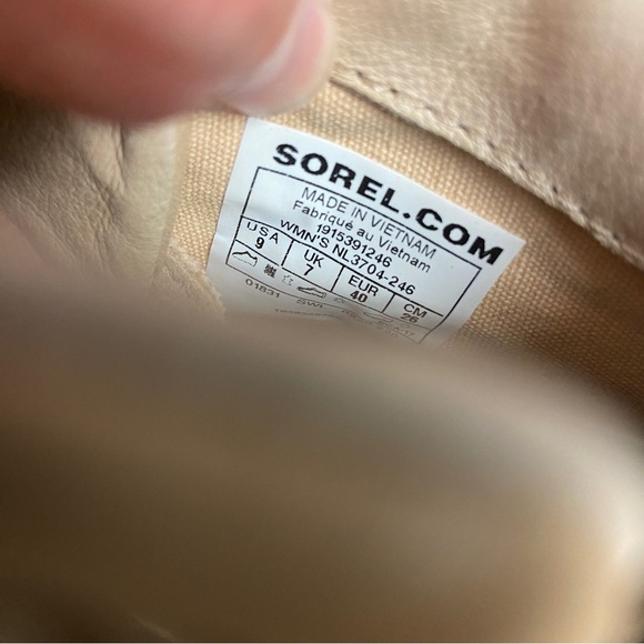 Sorel Tan Lace Up Boots - Picture 10 of 10